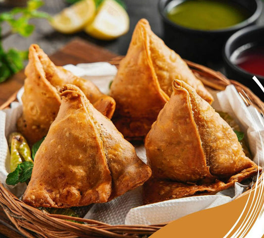 Aloo Samosa [4 Pieces] with Tomato Ketchup
